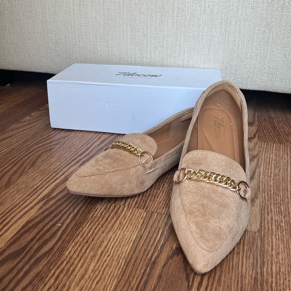Women’s metal chain suede khaki loafers